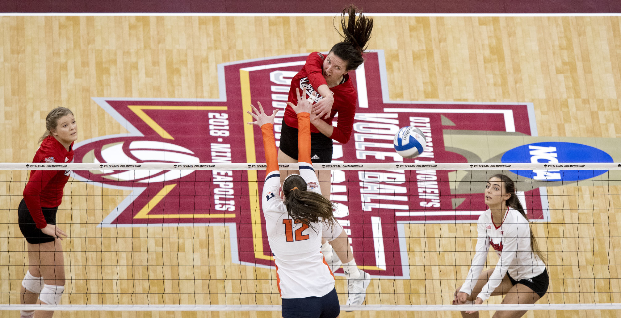 Nebraska volleyball vs. Illinois, 12.13